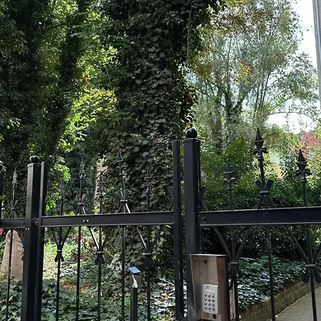 Antique アパート グダニスク